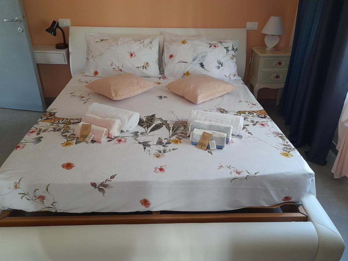 Villa La Magnolia - Private Beach Access, Garden, Views ラツィーゼ エクステリア 写真